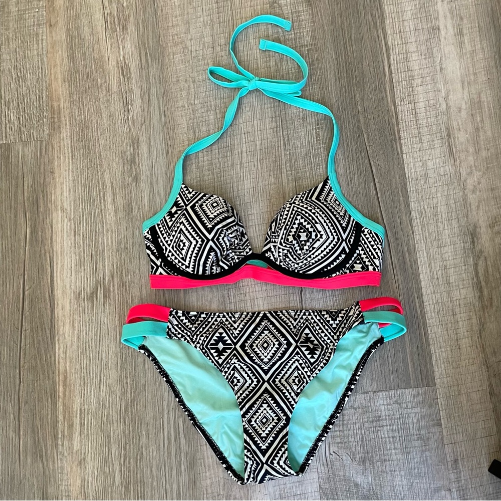 Sundazed Aztec Print Push-Up Bikini Top 34 B/C bottom XL